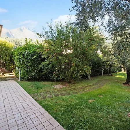 Apartment Garda 4 *